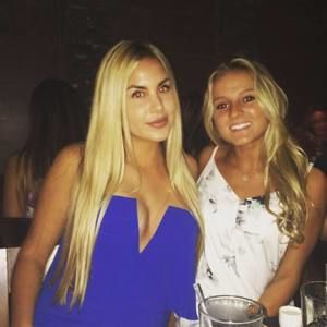 Meet your Posher, Christiana